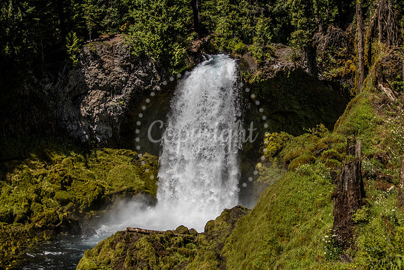Upper Sahalie Falls